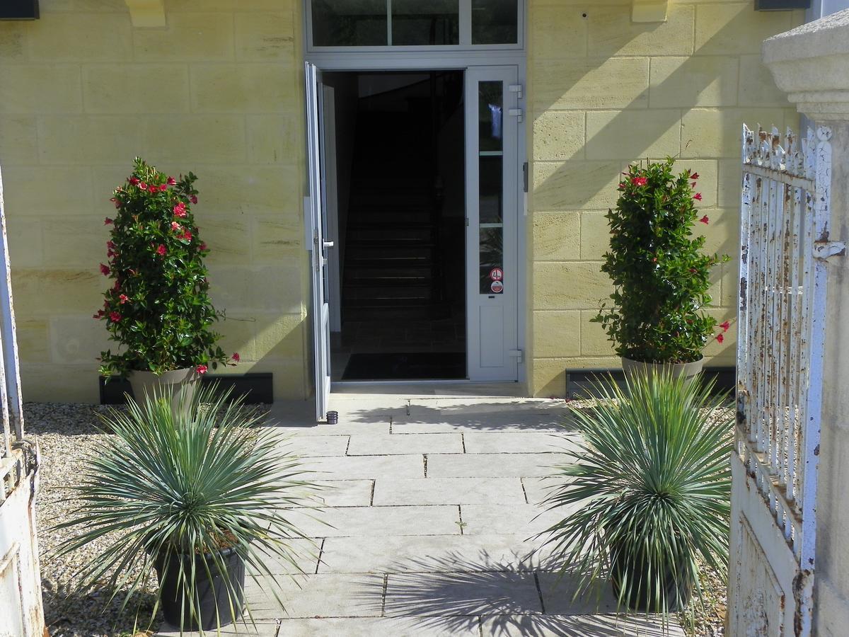 Hôtel Spa Restaurant l'Epicurial Saint-Pey-de-Castets Exterior foto