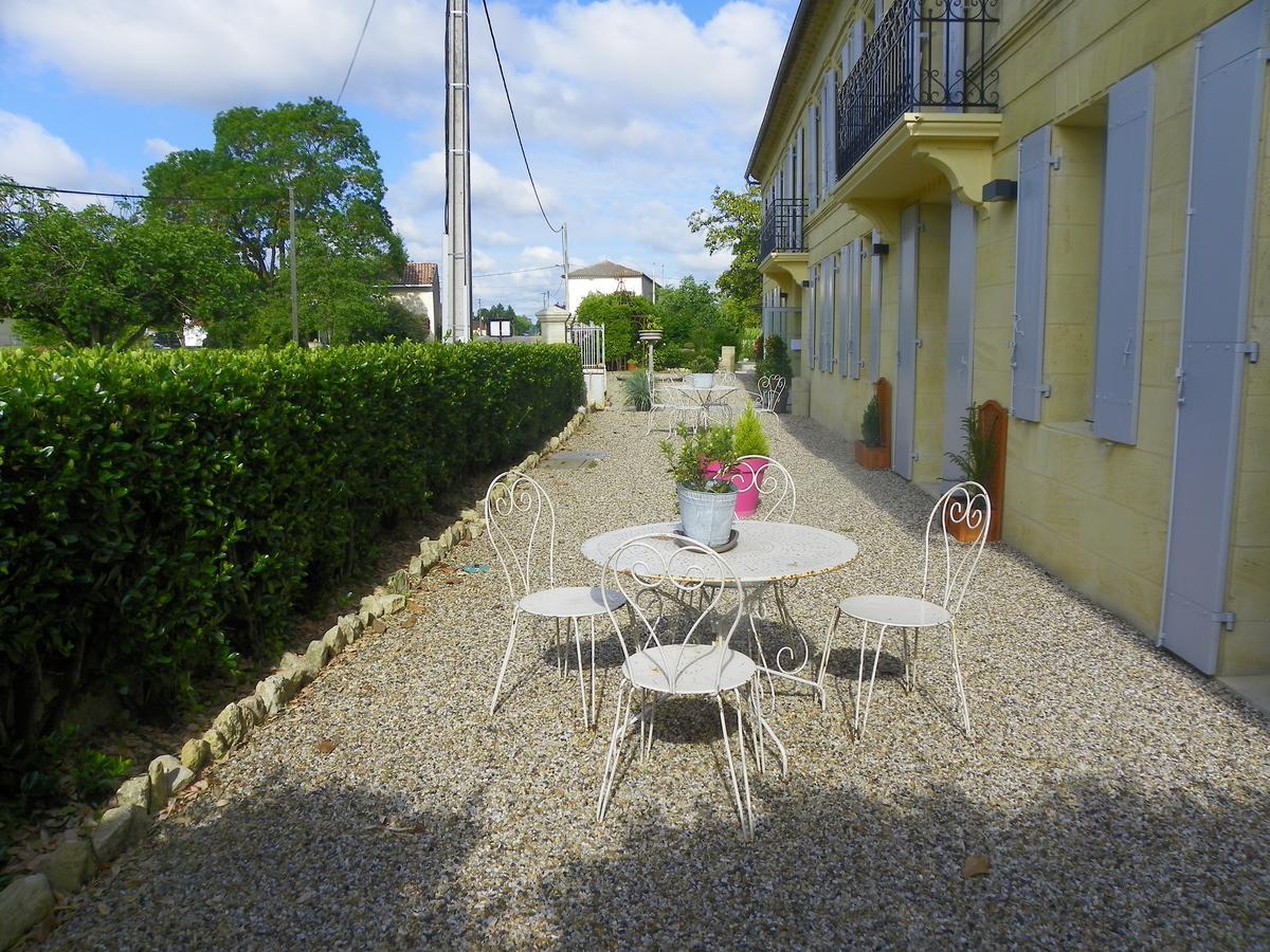Hôtel Spa Restaurant l'Epicurial Saint-Pey-de-Castets Exterior foto