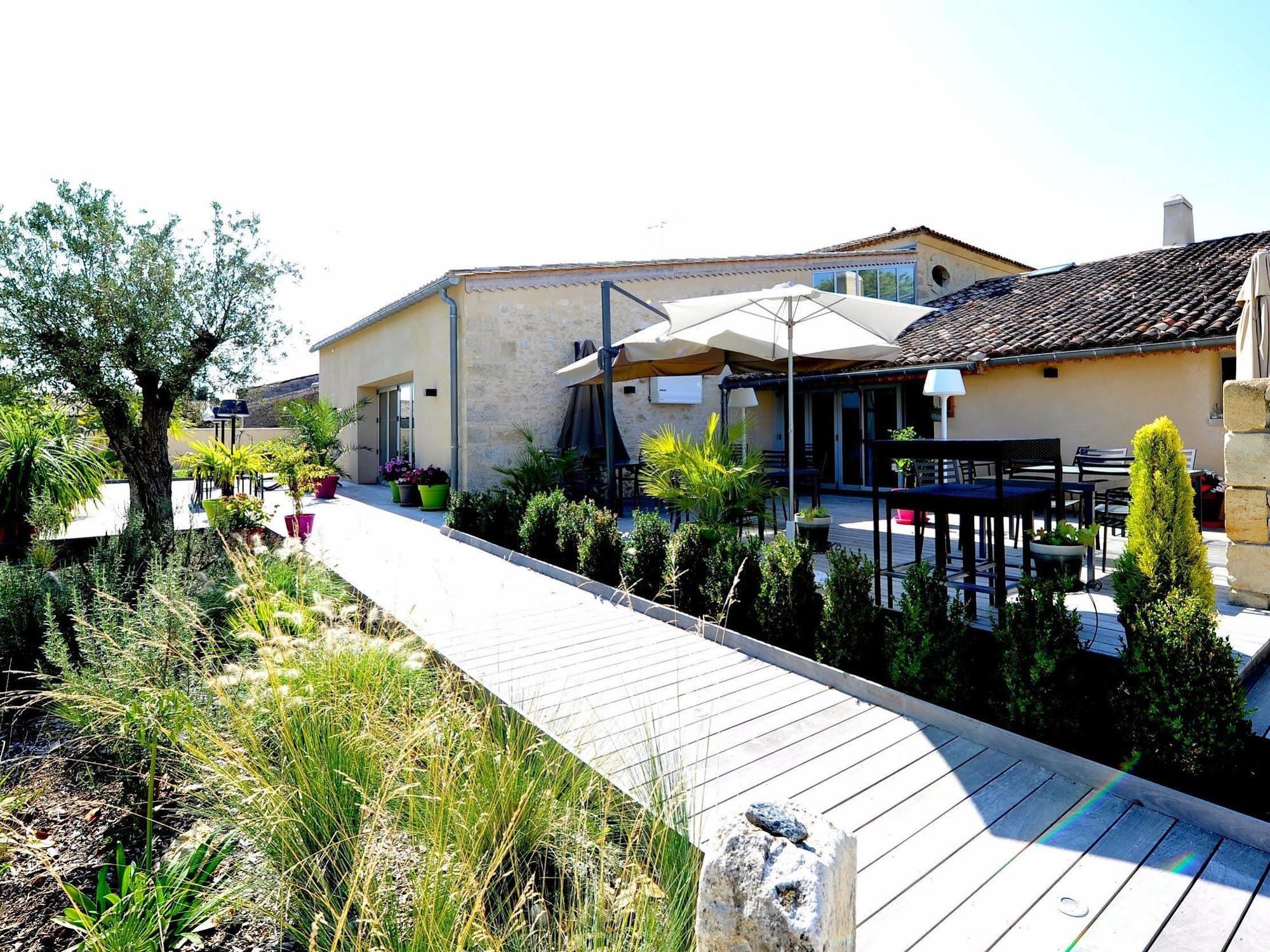 Hôtel Spa Restaurant l'Epicurial Saint-Pey-de-Castets Exterior foto